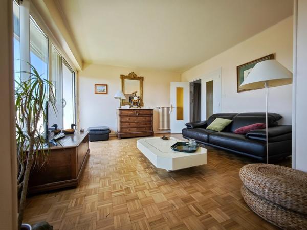 CHOLET – Résidence Saint-Pierre | Appartement 4 pièces – 3 chambres | Dernier étage – Vue exceptionnelle
