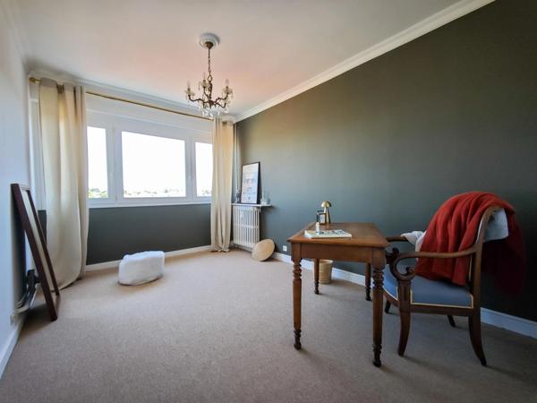 CHOLET – Résidence Saint-Pierre | Appartement 4 pièces – 3 chambres | Dernier étage – Vue exceptionnelle