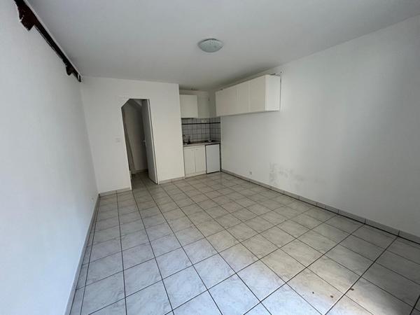 IMMEUBLE 9 APPARTEMENTS REPARTI EN DEUX BATIMENTS