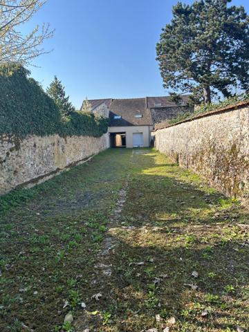 IMMEUBLE 9 APPARTEMENTS REPARTI EN DEUX BATIMENTS