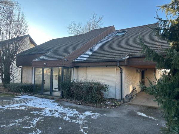 Maison à vendre à Dole dans le Jura (39100), ref : DOLE / CD   
BEDUGUE