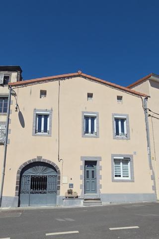 MAISON DE BOURG