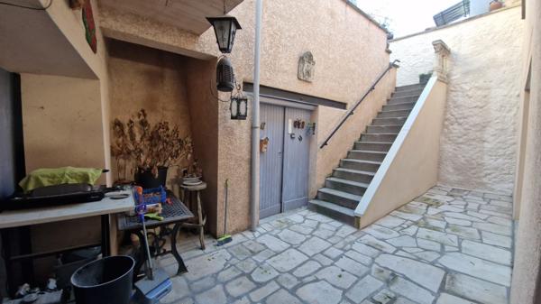 MAISON DE BOURG