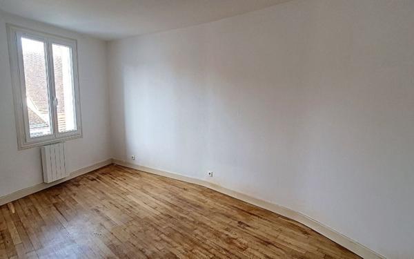 Appartement à louer    1 pièce •  Selles-sur-Cher