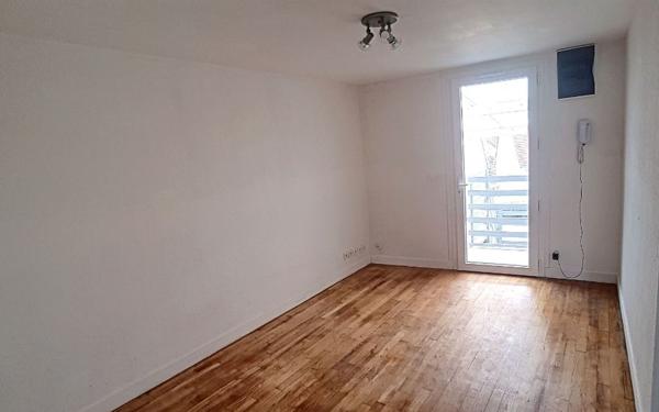 Appartement à louer    1 pièce •  Selles-sur-Cher