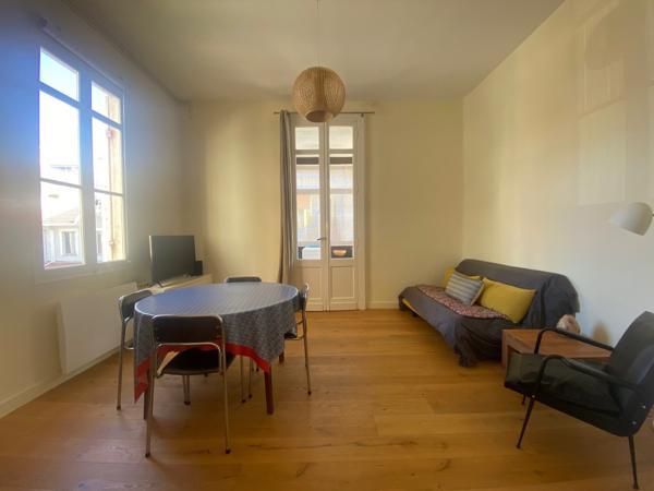 ARCACHON, à 60 m de la Jetée de la Chapelle ! T2 de 44 m2 !