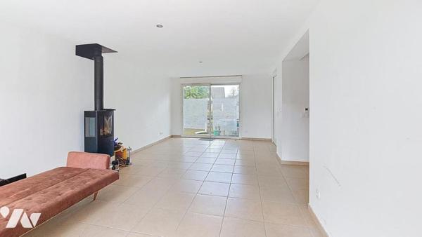 Maison individuelle récente de type 4.