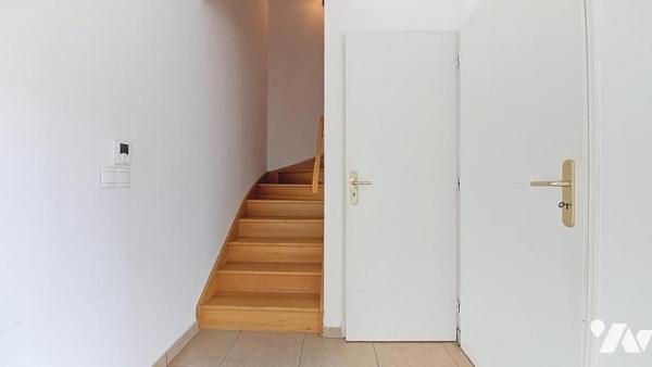 Maison individuelle récente de type 4.