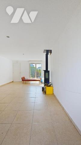 Maison individuelle récente de type 4.