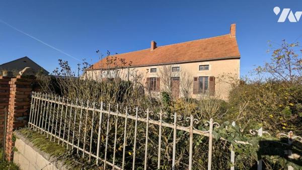 Belle longère Sur terrain 15.915m² avec dépendances