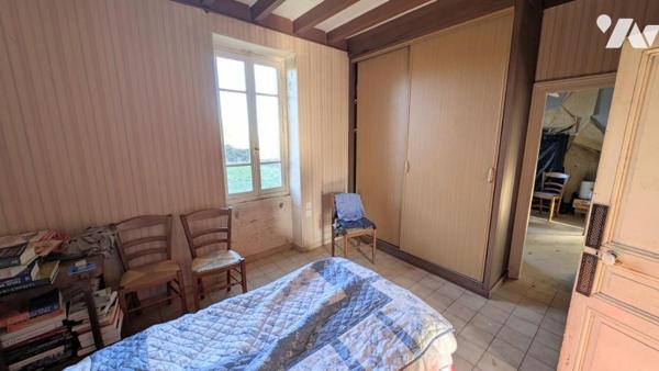 Belle longère Sur terrain 15.915m² avec dépendances