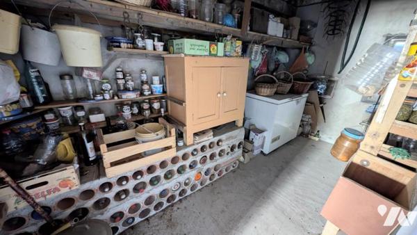 Belle longère Sur terrain 15.915m² avec dépendances