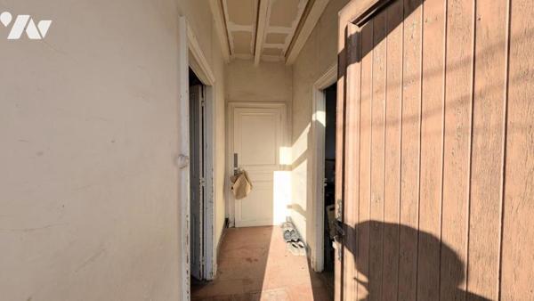 Belle longère Sur terrain 15.915m² avec dépendances