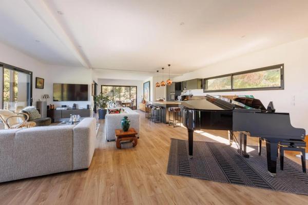 Maison à vendre 5 pièces 160m² Orcines (63870)