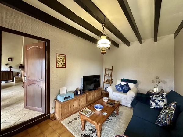 Longère de Caractère avec Jardin, Garage et Dépendances