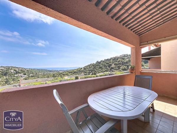 Appartement à vendre 4 pièces 48.1m² Roquebrune-sur-Argens (83380)