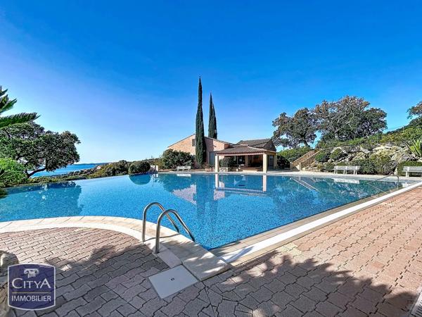 Appartement à vendre 4 pièces 48.1m² Roquebrune-sur-Argens (83380)