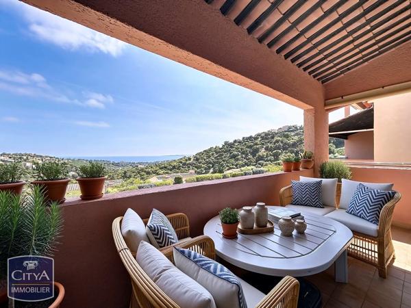 Appartement à vendre 4 pièces 48.1m² Roquebrune-sur-Argens (83380)