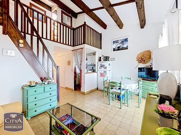 Appartement à vendre 4 pièces 48.1m² Roquebrune-sur-Argens (83380)