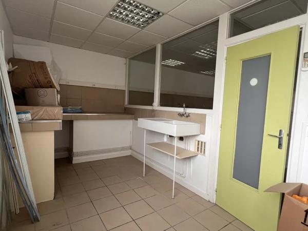 Local professionnel 132 m2 au coeur de Machecoul (44) Fort