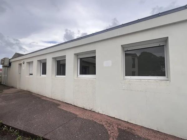 Local professionnel 132 m2 au coeur de Machecoul (44) Fort