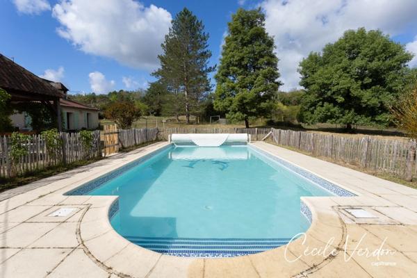 Propriete à vendre 7 pièces proche de BERGERAC (24)-Longère en pierre de 250 m2, 5 chambres, piscine, et grange aménageable de 200 m2 sur 3,8 HA