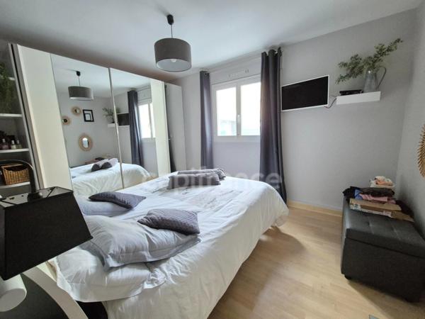 Maison à vendre 6 pièces ROYAN (17) - 4 chambres - Piscine -Garage - Terrain de 1129m²