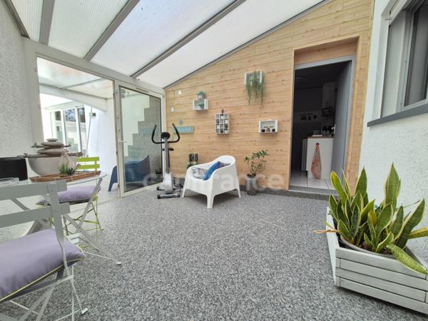 Maison à vendre 6 pièces ROYAN (17) - 4 chambres - Piscine -Garage - Terrain de 1129m²