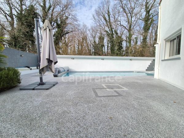 Maison à vendre 6 pièces ROYAN (17) - 4 chambres - Piscine -Garage - Terrain de 1129m²