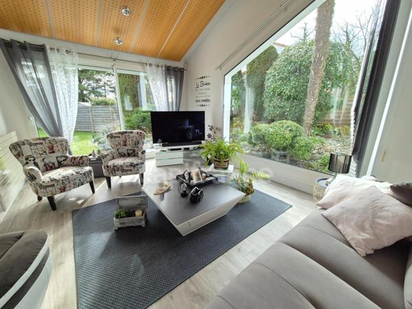 Maison à vendre 6 pièces ROYAN (17) - 4 chambres - Piscine -Garage - Terrain de 1129m²