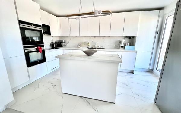 Appartement à vendre    4 pièces • 101 m2 Saint-Maur-des-Fossés