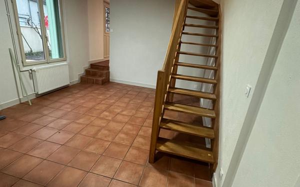 Maison à louer    5 pièces •  La Riche