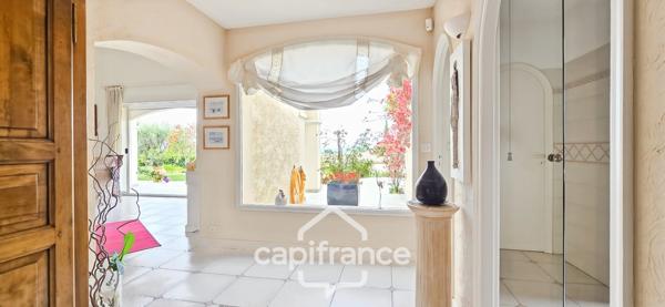 Maison à vendre 4 pièces VUE MER + Garage 55m² + Piscine SANARY SUR MER (83)