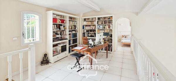 Maison à vendre 4 pièces VUE MER + Garage 55m² + Piscine SANARY SUR MER (83)