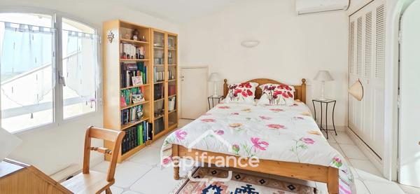 Maison à vendre 4 pièces VUE MER + Garage 55m² + Piscine SANARY SUR MER (83)