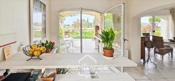 Maison à vendre 4 pièces VUE MER + Garage 55m² + Piscine SANARY SUR MER (83)