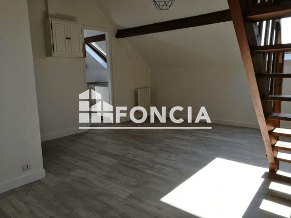 Location Appartement 2 pièces 29.5 m² - 13 AVENUE DE LA LIBERATION Etampes 91150