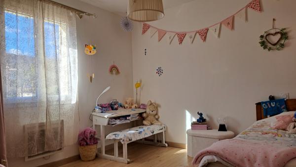 Malemort-du-Comtat (84570) Villa récente 4 chambres