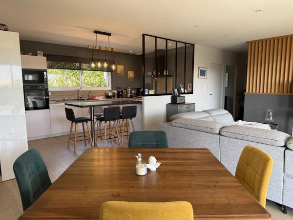 Vente                                                      Maison
                        
                     5 pièces                      130 m2                     à Rodez