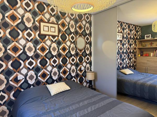 Vente                                                      Maison
                        
                     5 pièces                      130 m2                     à Rodez