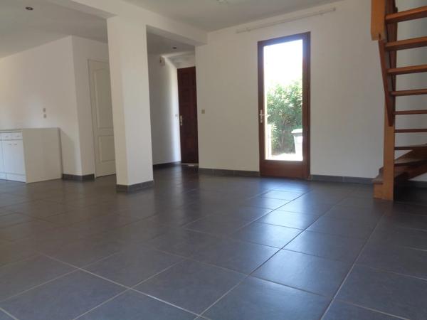 Vente                                                      Villa
                        
                     4 pièces                      100 m2                     à Saleilles