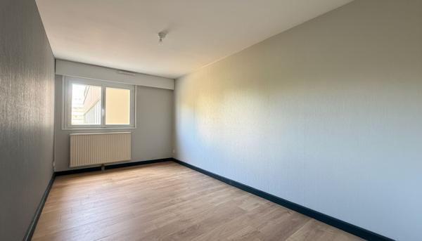 Appartement La Roche Sur Yon 4 pièce(s) 90m2