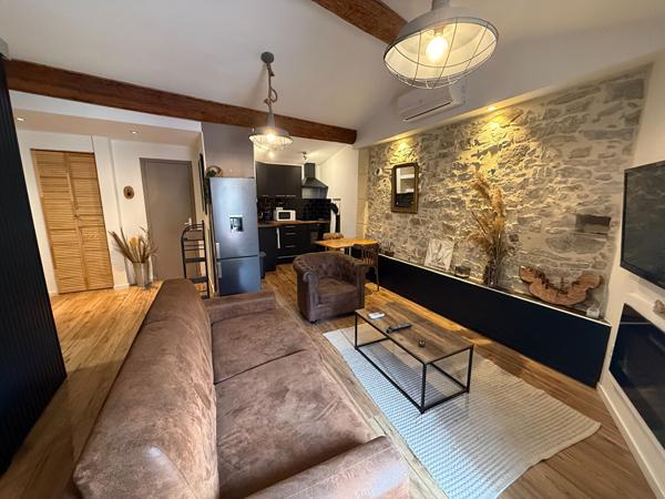 APPARTEMENT MEUBLE ET CLIMATISE A CARCASSONNE
