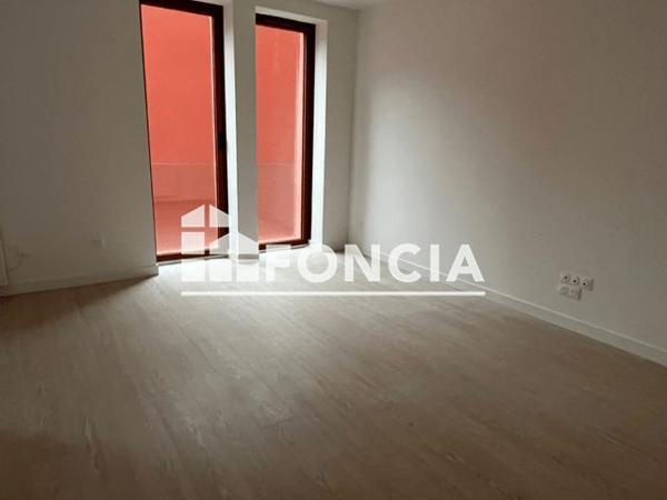 Location Appartement 3 pièces 66.99 m² - 5 AVENUE PIERRE BROSSOLETTE Armentieres 59280