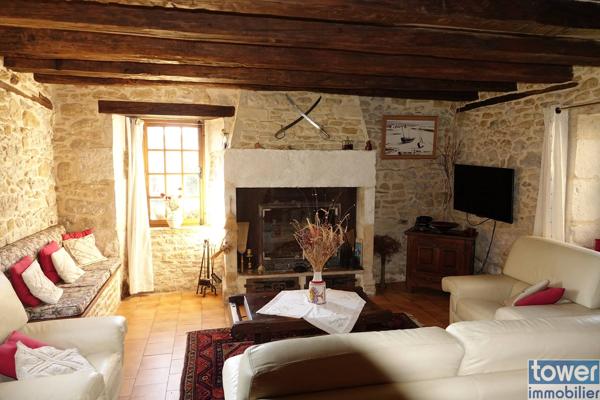 Propriete
                                                                                                                                                                                                                                                                                                                        6 pièce(s)                                                                                                                                                                                                          3 chambre(s)                                                                                                                                                                                                          200  m²