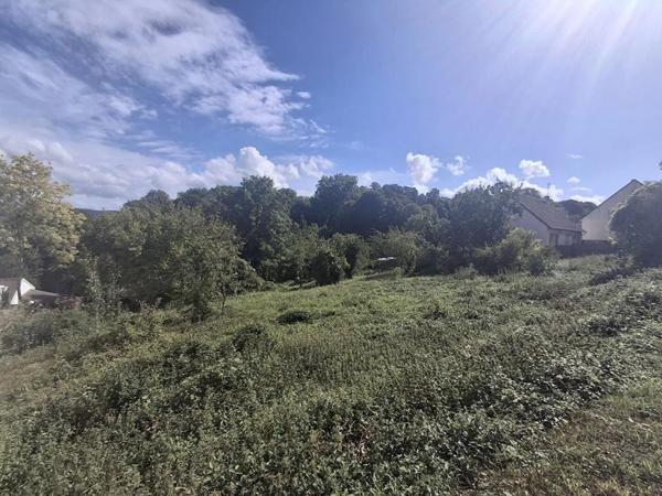 Terrain à vendre à Épône (78680)