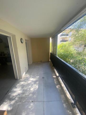 Beau T3 68m2 avec terrasse 10m2-