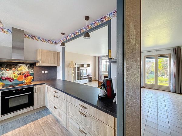 Maison à vendre à Feytiat - 5 pièces, 3 chambres, jardin spacieux