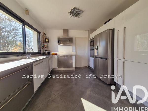 Maison à vendre 5 pièces 167 m² Hautefage-la-Tour