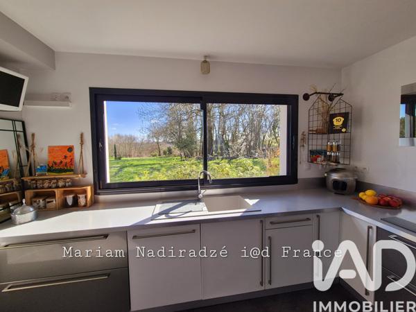 Maison à vendre 5 pièces 167 m² Hautefage-la-Tour